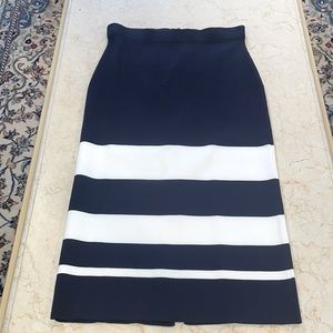 Ann Taylor knit skirt size S NWT